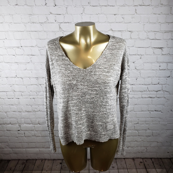 Hollister Sweaters - SALE! Hollister Gray and white Long Sleeve Sweater